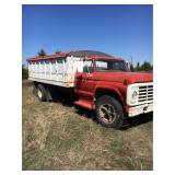 1974 Ford F700 Truck; 16 ft box, hoist,
