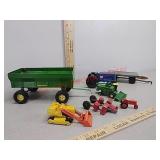 John Deere Trailer & More Metal Tractors