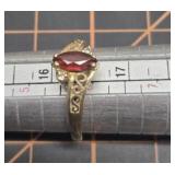 10k marked red stone ring size 6