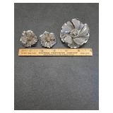 Flower brooch & silver toned matching clip-on