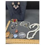 * Vintage stone, shells, & pearl jewelry