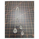 Necklace and earring set