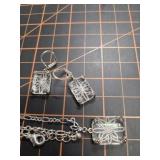 NRT necklace and earring set