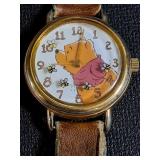 * Vintage Winnie the Pooh watch w/bees
