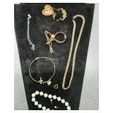 * Vintage glove clip, Chains & charms