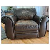 Brown leather chair 45wx36hx38d
