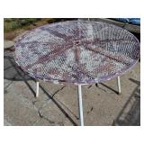 Round metal table 42wx26h