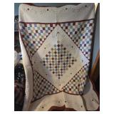 Queen size quilt bedspread