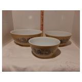 Pyrex Homestead nesting bowls