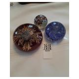 3 paper weights