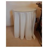 25"h x 20" w.  table