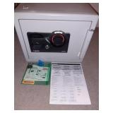 Sentry safe S0400 with key, combo 14" ht x 16" w