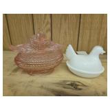 Hen on a nest dishes