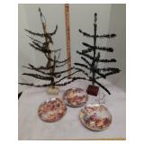 3 Decorative plates & hangers & 2 sm decor trees