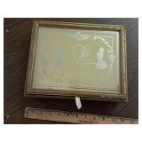 Wood jewelry box with silhouette on mirrored lid