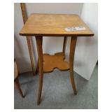 Wood table 16x16x29"