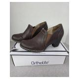 Croft Barrow womens size 9 Ortholite Shoes