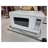 > Rival smaller microwave