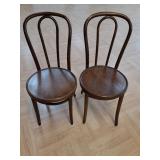 > 2 bentwood dining chairs