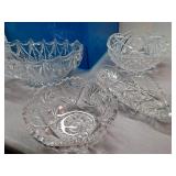 4 beautiful crystal bowls & tote