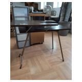 Adjustable sewing machine/ work area approx 39" w