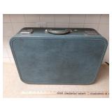 Skyway suitcase