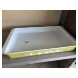 Pyrex cake pan