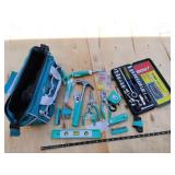 Tool kit and socket set