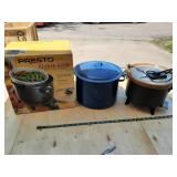 Slow cookers ( 1 NIB) & 12 qt stock pot