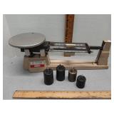 Ohaus triple beam balance 2610g scale