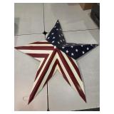 > Patriotic tin star 35"