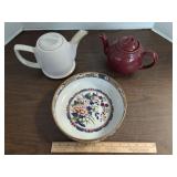 Tea Pots & Bowl