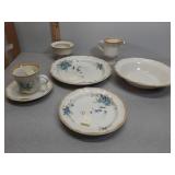 Mikasa Garden Club "Day Dreams" 8- cups, saucers,