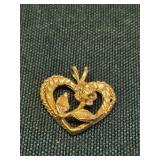 .925 silver rose pendant, gold plated?