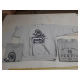 BB NY Yankees 2000 subway series sweatshirt &