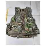 Mossy Oak padded hunting vest
