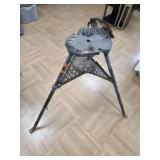 > Ridgid 450 tristand chain vise pipe bender