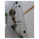 Hoyt- Raptor Compound Bow, with New String