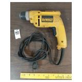 Dewalt D21008 drill. WORKS