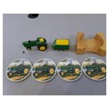 John Deere- Salt & Pepper/ 4020 & Grain Cart,