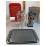 2-gallon glass beverage dispenser, pampered Chef