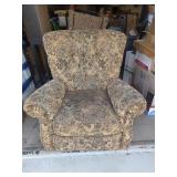 Swivel rocker recliner