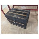 >Reinforced steamer trunk, with key!