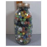 Vtg. Atlas strong shoulder Mason jar and marbles