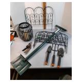 Yard tools & garden borders