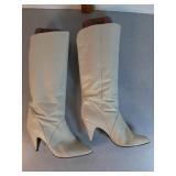 Vtg. Womens knee-high leather boots size 9.5
