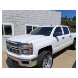 2014 Chevy Silverado 1500 Truck- White. Runs &