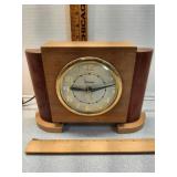 Mid Century United model 75 clock.  Works