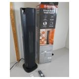 Pelonis 30" digital tower heater. Works
