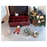 Christmas tree balls & decor
